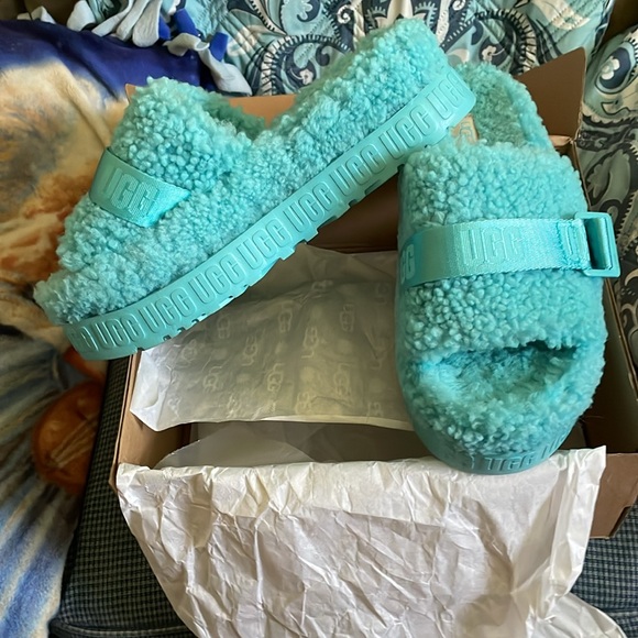 Uggs Fluffita Sz9 - Picture 3 of 11